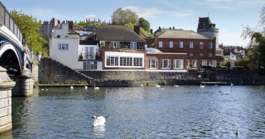 Sir Christopher Wren - exterior