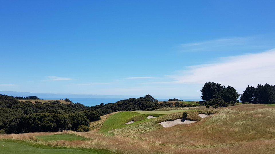 <h2>2019 New Zealand & Sydney Golf Cruise</h2>Azamara Quest (Jan)