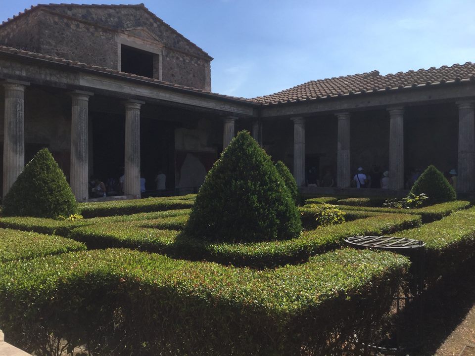 <h2>The Best of Italy Escorted 2017</h2>12 Nights including Rome, Florence & Lake Como | 5 Rounds | August 27  – September 8