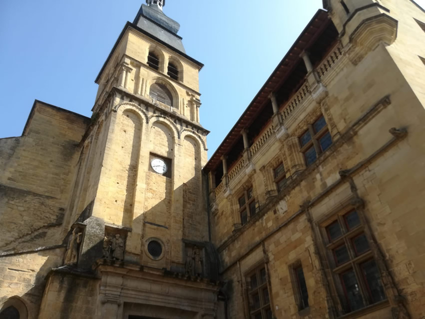 <h2>The Best of Southwest France Escorted 2019</h2>11 Nights in Bordeaux & Biarritz | 5 Rounds | 4 Wine Tastings | September 6 – 17